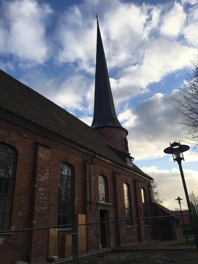 Altes Pastorat Bed & Breakfast Barmstedt Bagian luar foto