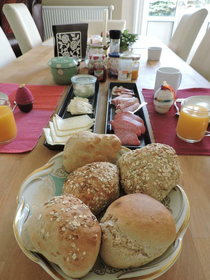 Altes Pastorat Bed & Breakfast Barmstedt Bagian luar foto