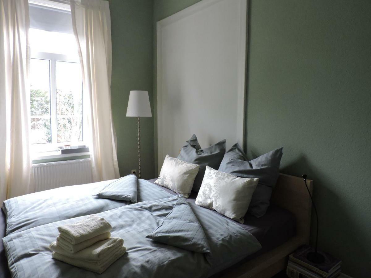 Altes Pastorat Bed & Breakfast Barmstedt Bagian luar foto